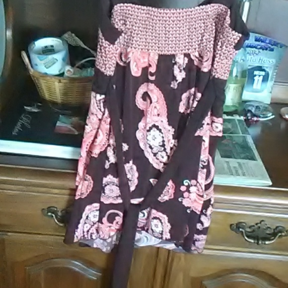 Top - Picture 2 of 2